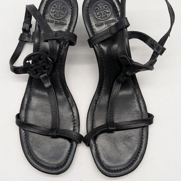 Tory Burch Black Leather T Strap Wedge Sandals Size 8M Logo Medallion - Picture 4 of 6